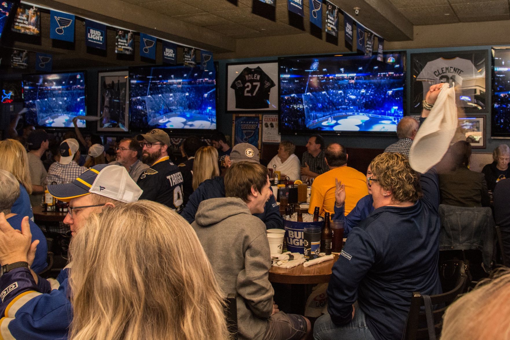 Blues Fans at Syberg's on Dorsett during Stanley Cup Final Game